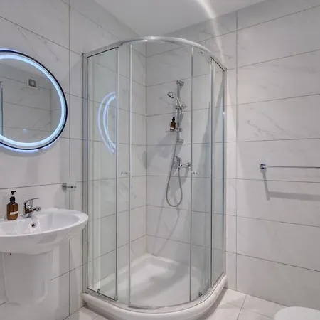 Apartman Wonderland, 1 San Ġiljan