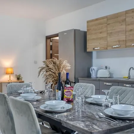 Apartman Wonderland, 1 *